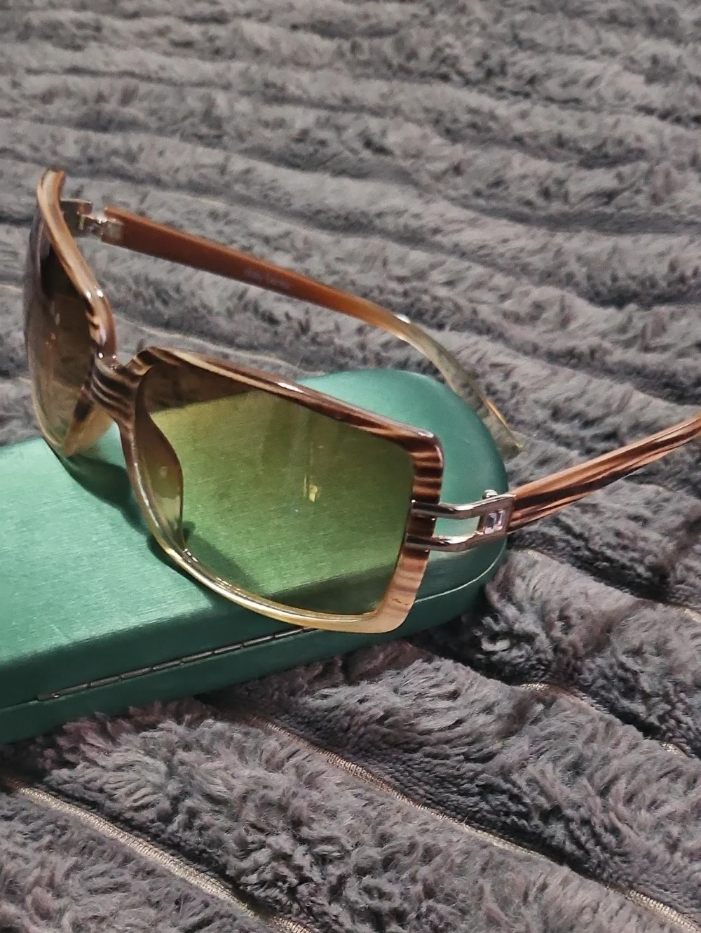 Daisy Fuentes Designer Sunglasses Vintage